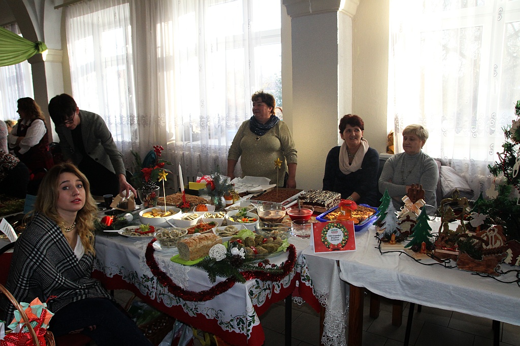 Mieszkańcy gminy Chojnów bawili się na Jarmarku w Piotrowicach