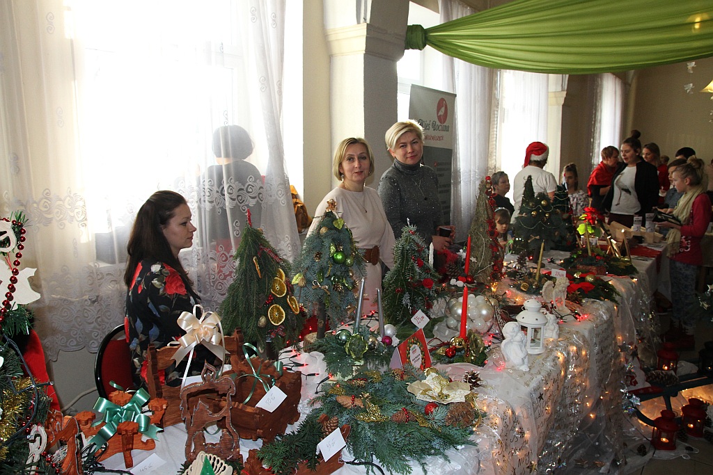 Mieszkańcy gminy Chojnów bawili się na Jarmarku w Piotrowicach