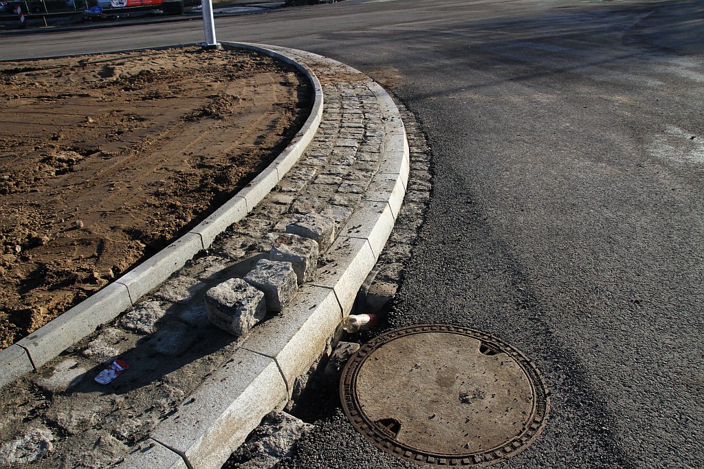 Dwudziestego grudnia a rondo na ul. Sikorskiego nadal w budowie