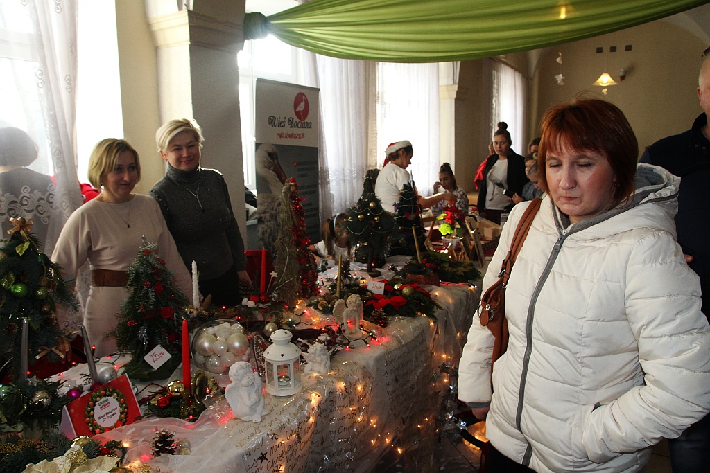 Mieszkańcy gminy Chojnów bawili się na Jarmarku w Piotrowicach