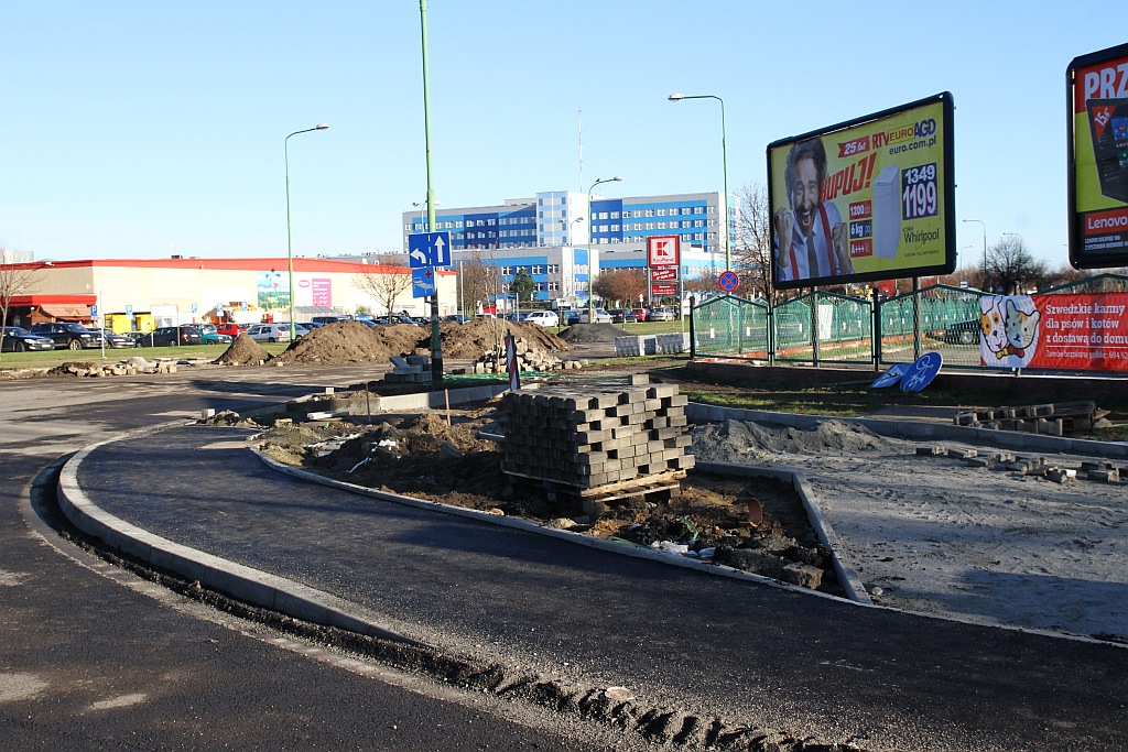 Dwudziestego grudnia a rondo na ul. Sikorskiego nadal w budowie