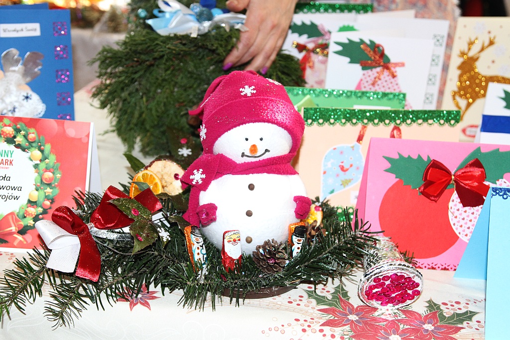 Mieszkańcy gminy Chojnów bawili się na Jarmarku w Piotrowicach