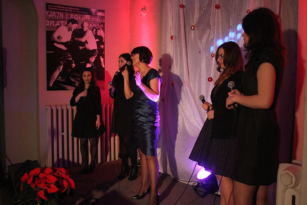 Soliści Studia Piosenki Fame Art dali koncert w Caffe Modjeska