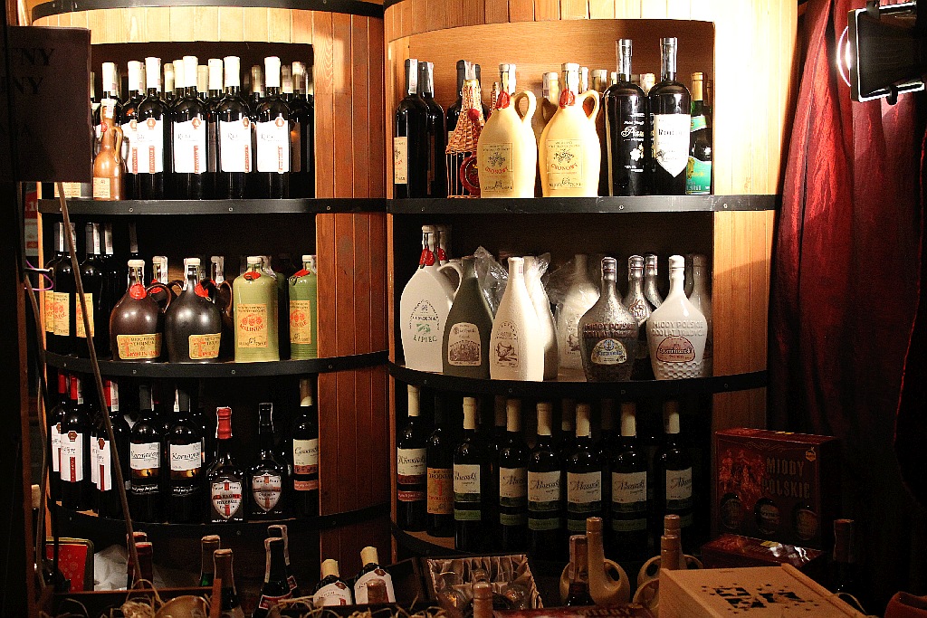 Legniczanie od kilku dni odwiedzają świąteczny jarmark w Rynku