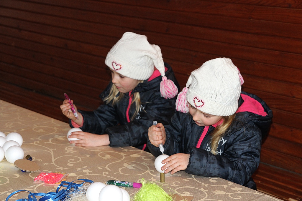 Mieszkańcy gminy Chojnów bawili się na Jarmarku w Piotrowicach