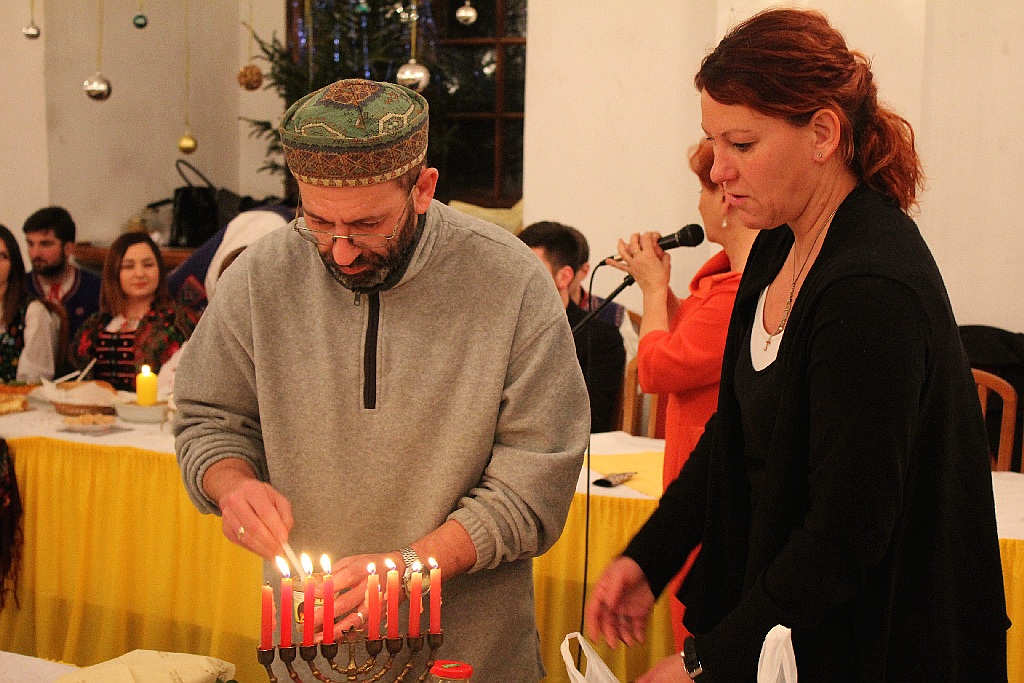 Osiem mniejszości narodowych zasiadło za wspólnym stołem