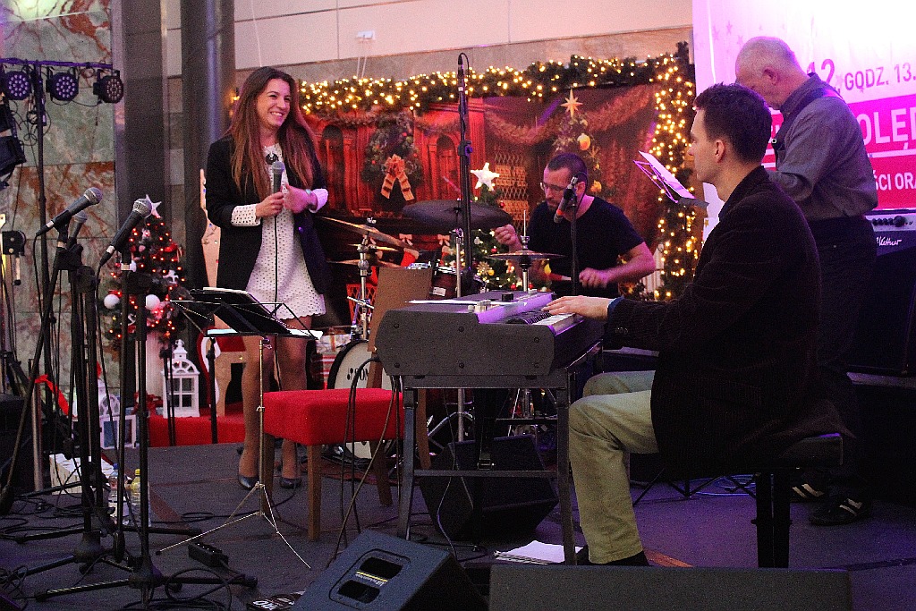 Gwiazda „Must Be The Music” kolędowała w Galerii Piastów