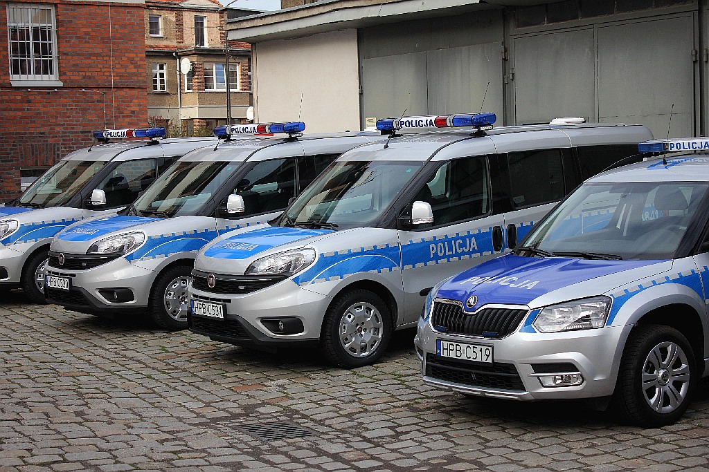 Legnicka policja ma dwanaście nowiuteńkich radiowozów