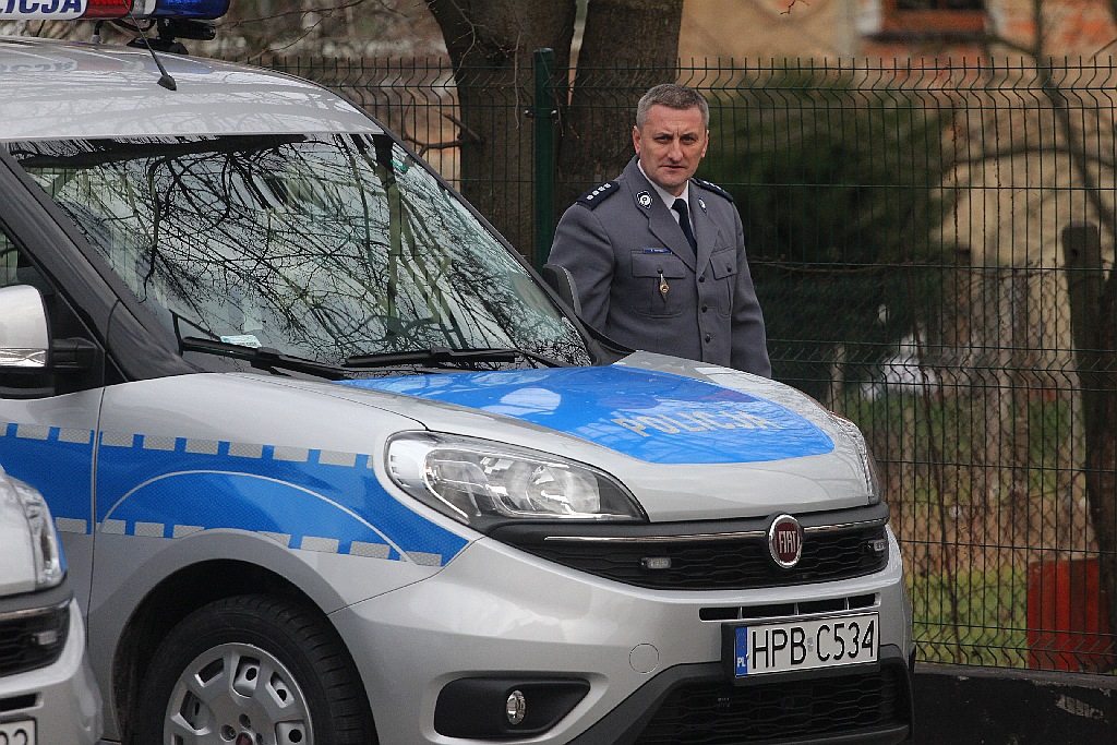 Legnicka policja ma dwanaście nowiuteńkich radiowozów