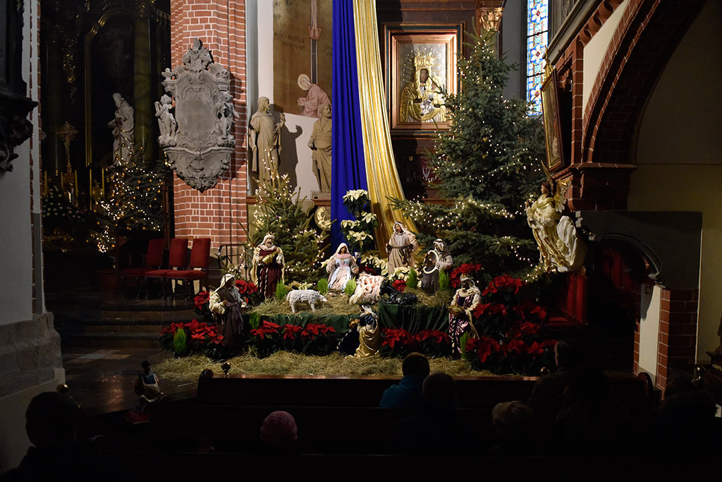 Piękne szopki bożonarodzeniowe w legnickich kościołach cz.1