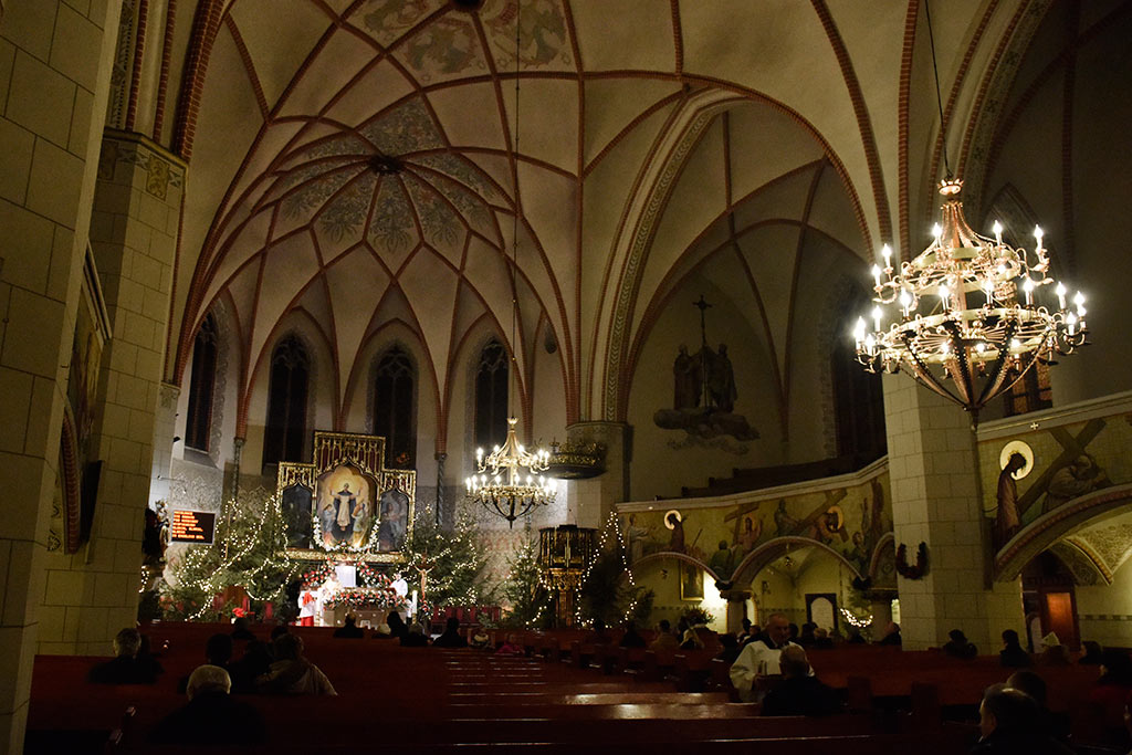Piękne szopki bożonarodzeniowe w legnickich kościołach cz.1