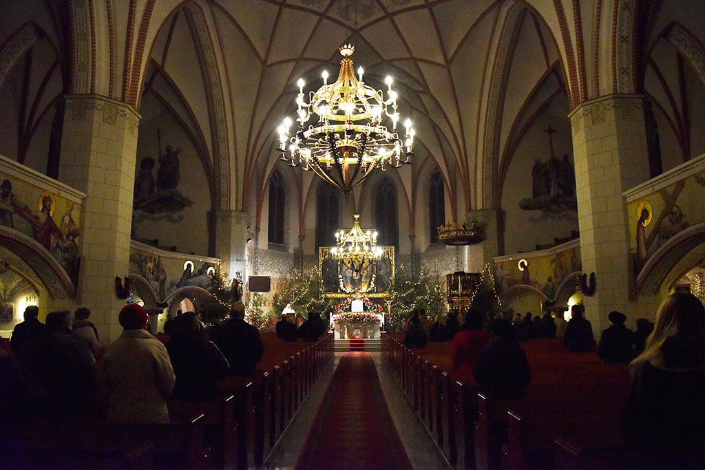 Piękne szopki bożonarodzeniowe w legnickich kościołach cz.1