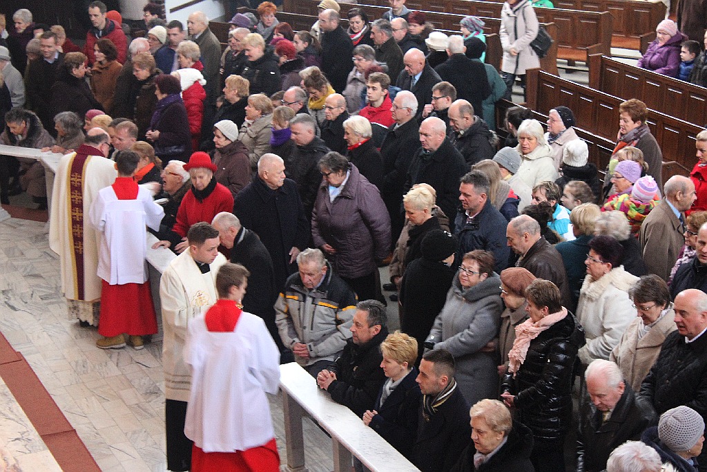 Msza święta w kościele Matki Bożej Królowej Polski w Legnicy