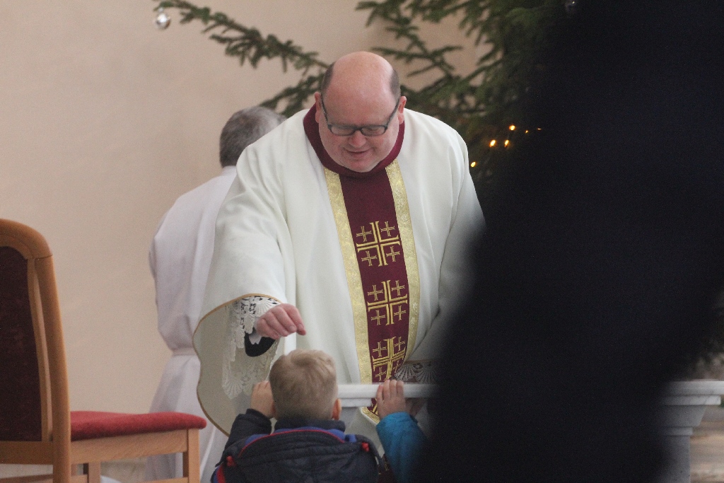 Msza święta w kościele Matki Bożej Królowej Polski w Legnicy