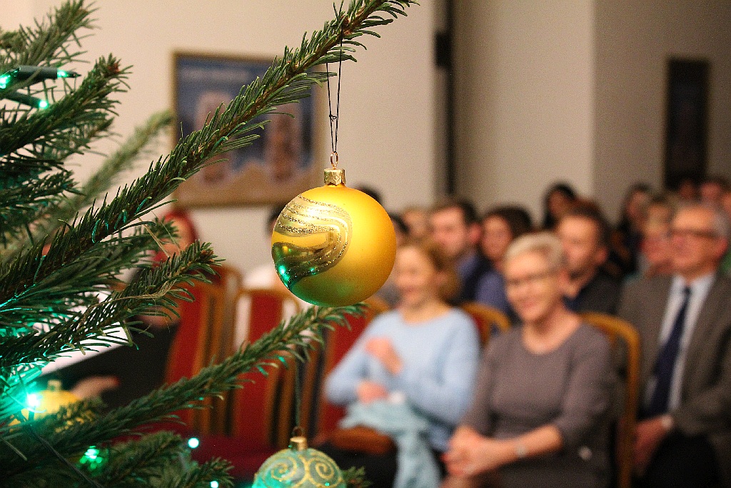Wspaniały wieczór kolęd na dwa soprany i stuosobowy chór