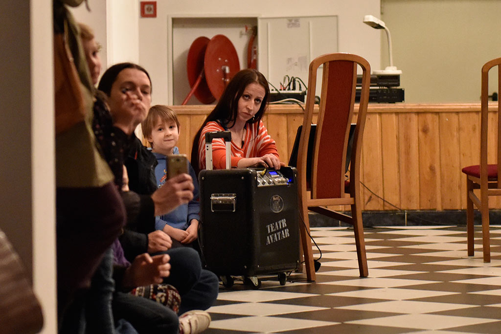Próba generalna spektaklu „Płonąca Wyspa” Teatru Avatar