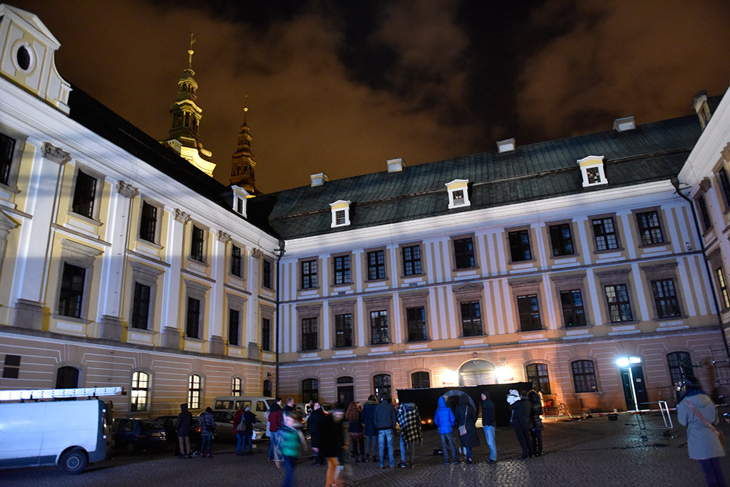 Próba generalna spektaklu „Płonąca Wyspa” Teatru Avatar