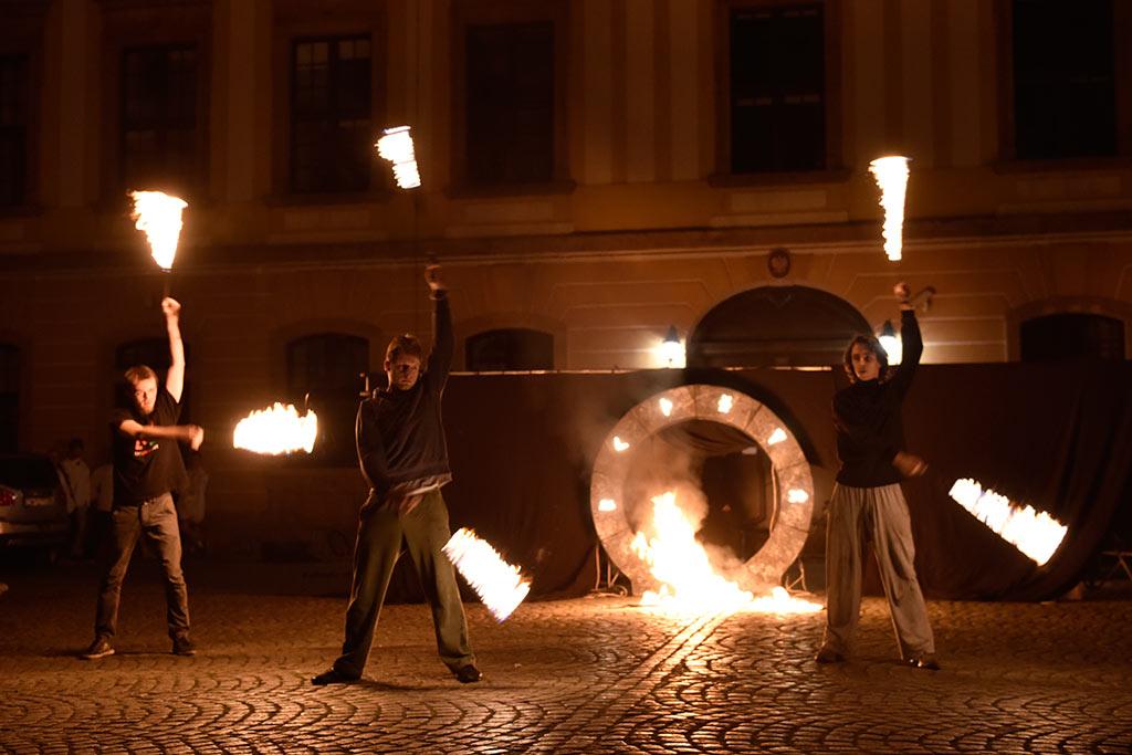 Próba generalna spektaklu „Płonąca Wyspa” Teatru Avatar