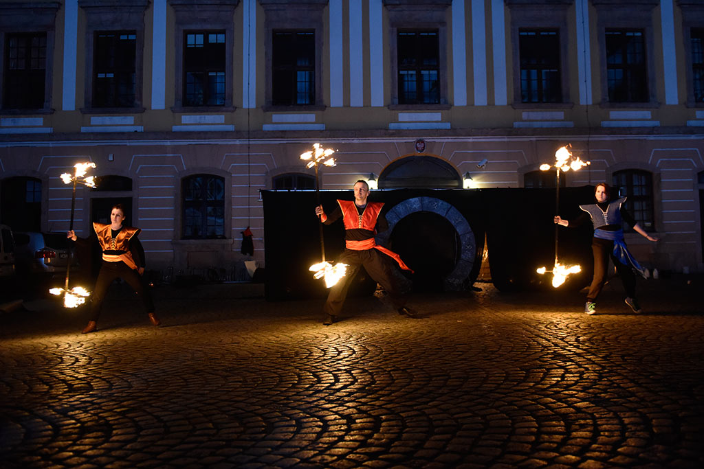 Próba generalna spektaklu „Płonąca Wyspa” Teatru Avatar