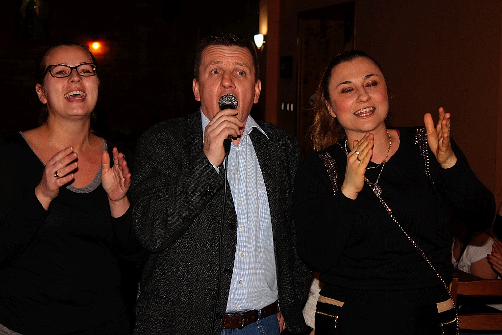 Zaśpiewali w Komecie dla Agnieszki na charytatywnym karaoke