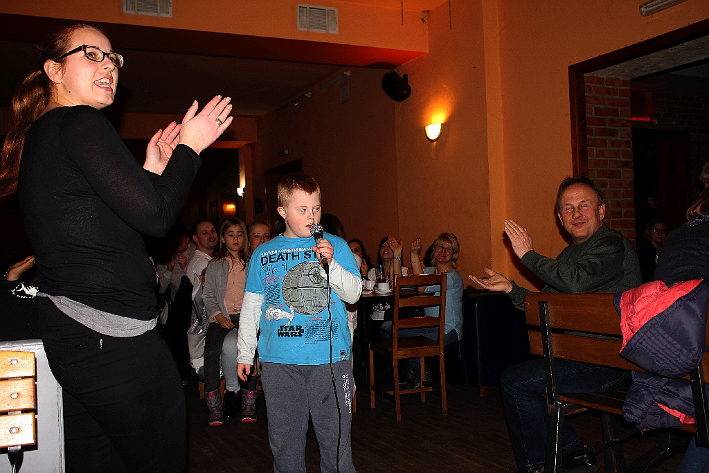 Zaśpiewali w Komecie dla Agnieszki na charytatywnym karaoke
