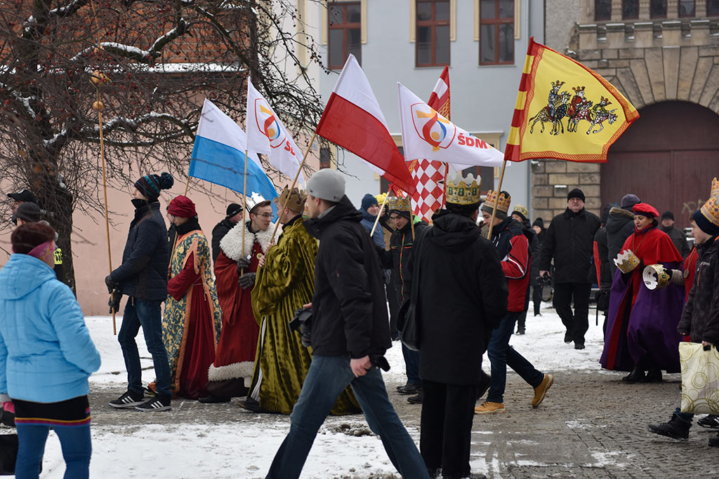 Ponad tysiąc wiernych wzięło udział w Orszaku Trzech Króli