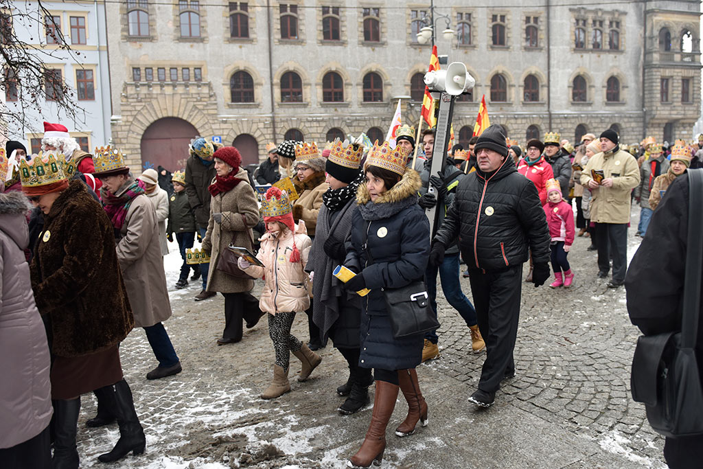 Ponad tysiąc wiernych wzięło udział w Orszaku Trzech Króli