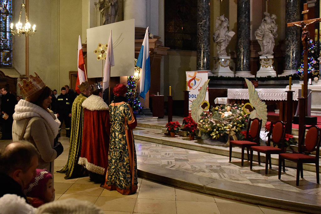 Ponad tysiąc wiernych wzięło udział w Orszaku Trzech Króli