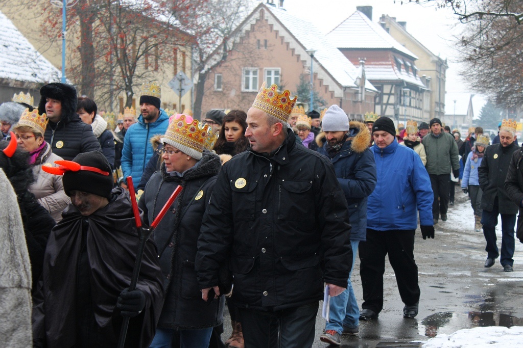 Orszak Trzech Króli przeszedł w środę ulicami Prochowic