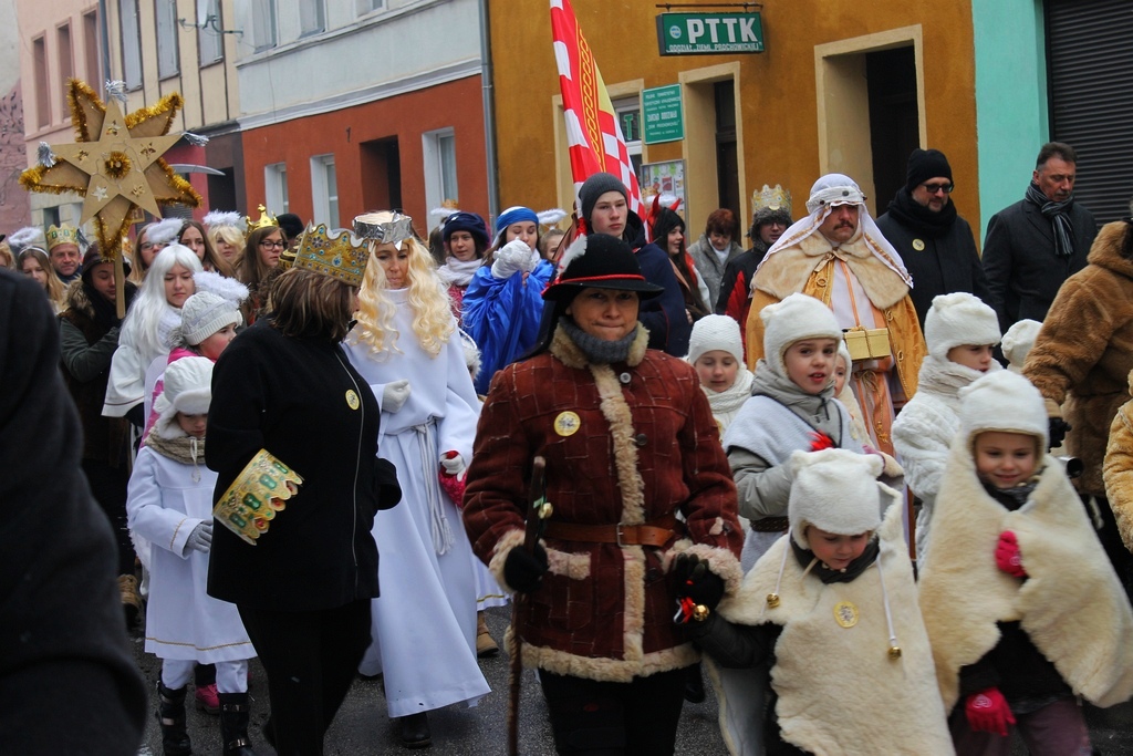 Orszak Trzech Króli przeszedł w środę ulicami Prochowic