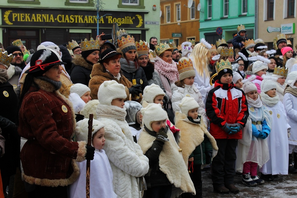 Orszak Trzech Króli przeszedł w środę ulicami Prochowic