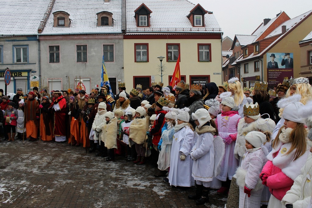 Orszak Trzech Króli przeszedł w środę ulicami Prochowic