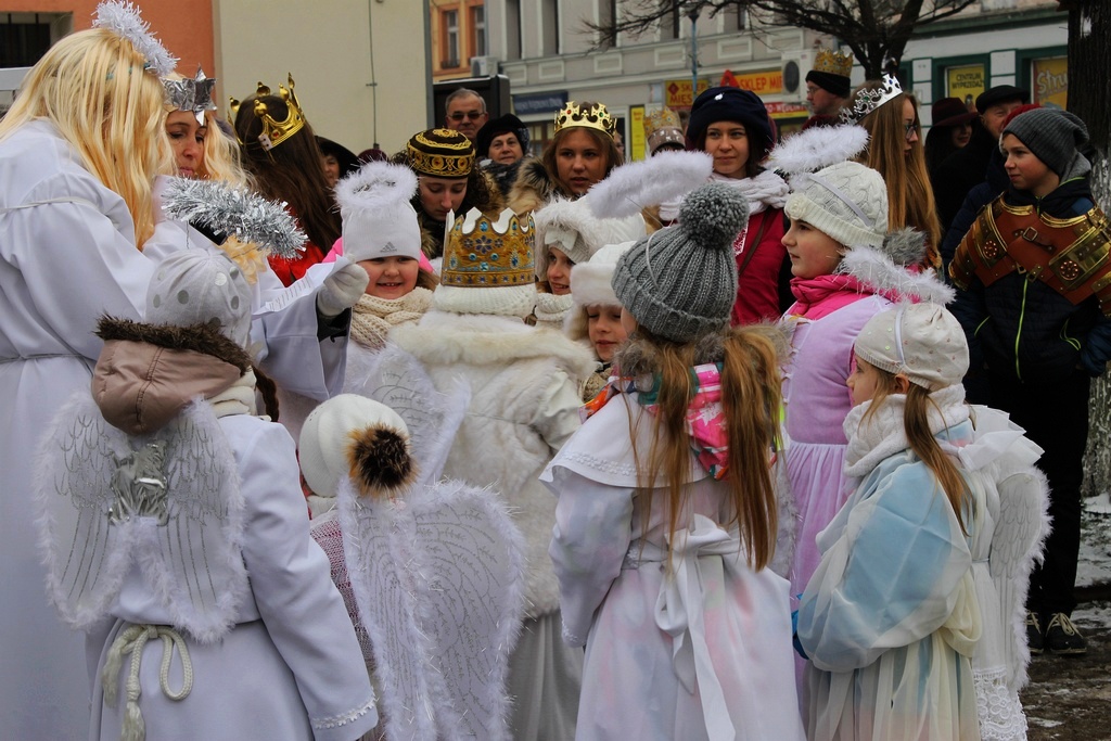 Orszak Trzech Króli przeszedł w środę ulicami Prochowic