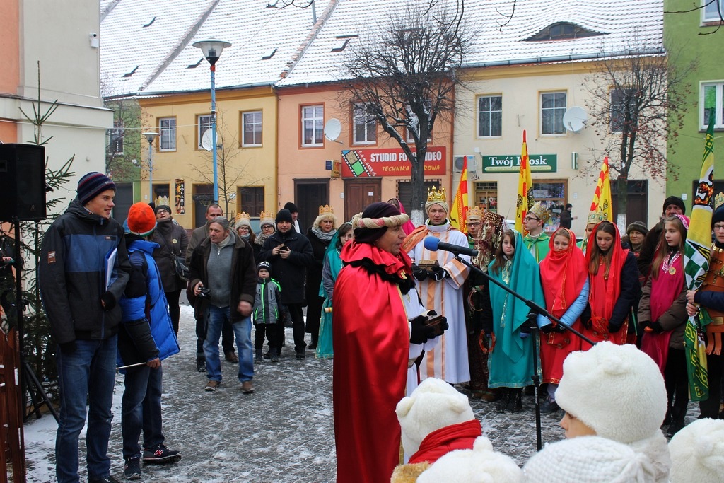 Orszak Trzech Króli przeszedł w środę ulicami Prochowic