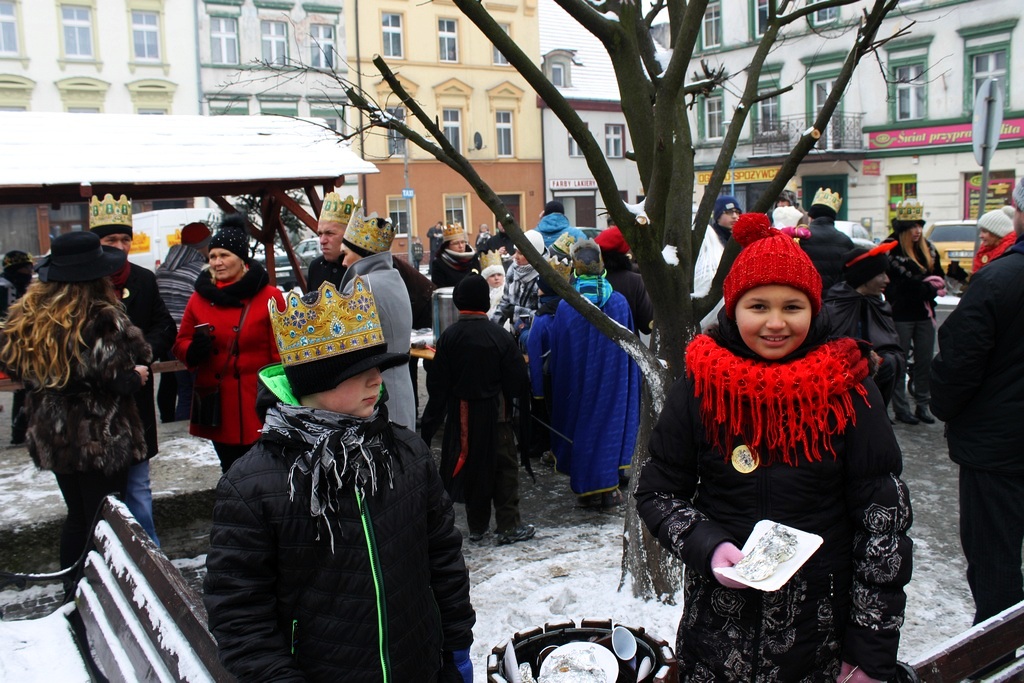 Orszak Trzech Króli przeszedł w środę ulicami Prochowic
