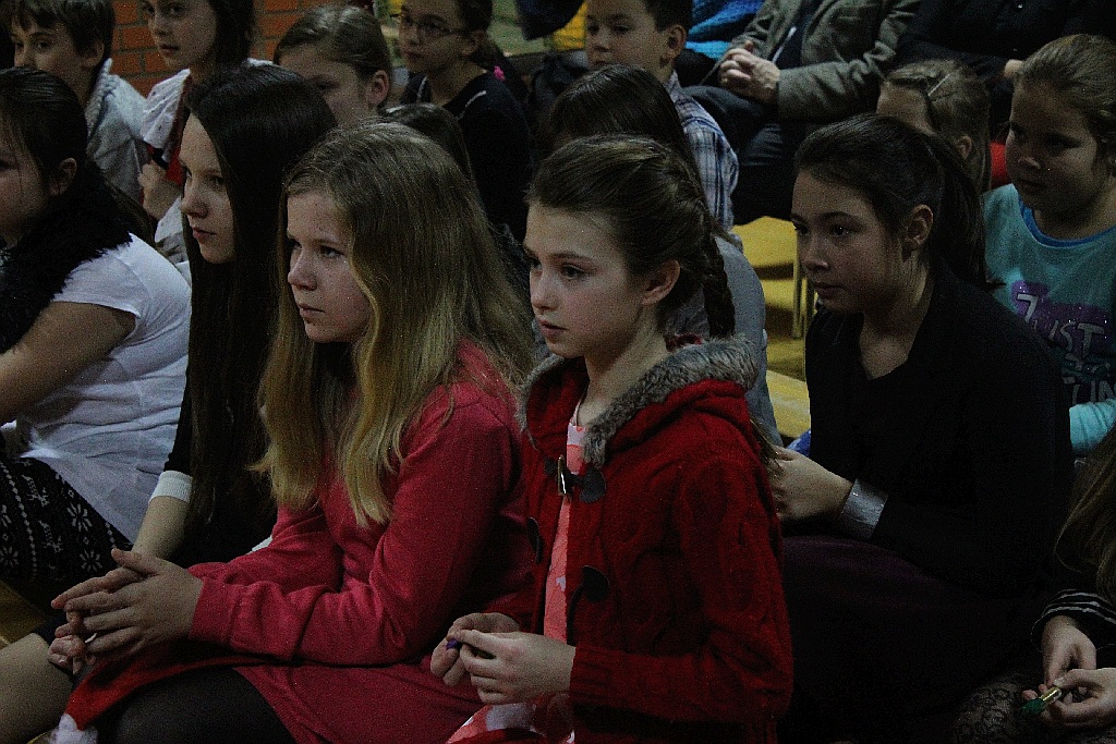 Magdalena Marchewka gościem kolędowego biesiadowania w SP 20