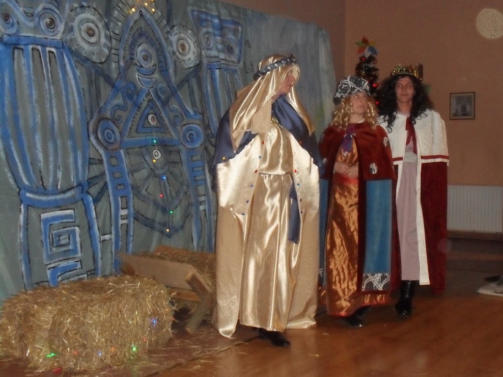 Dorośli mieszkańcy Szczytnik nad Kaczawą wystawili jasełka