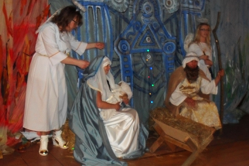 Dorośli mieszkańcy Szczytnik nad Kaczawą wystawili jasełka