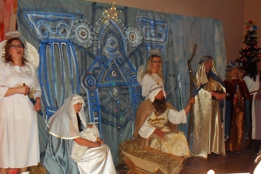 Dorośli mieszkańcy Szczytnik nad Kaczawą wystawili jasełka
