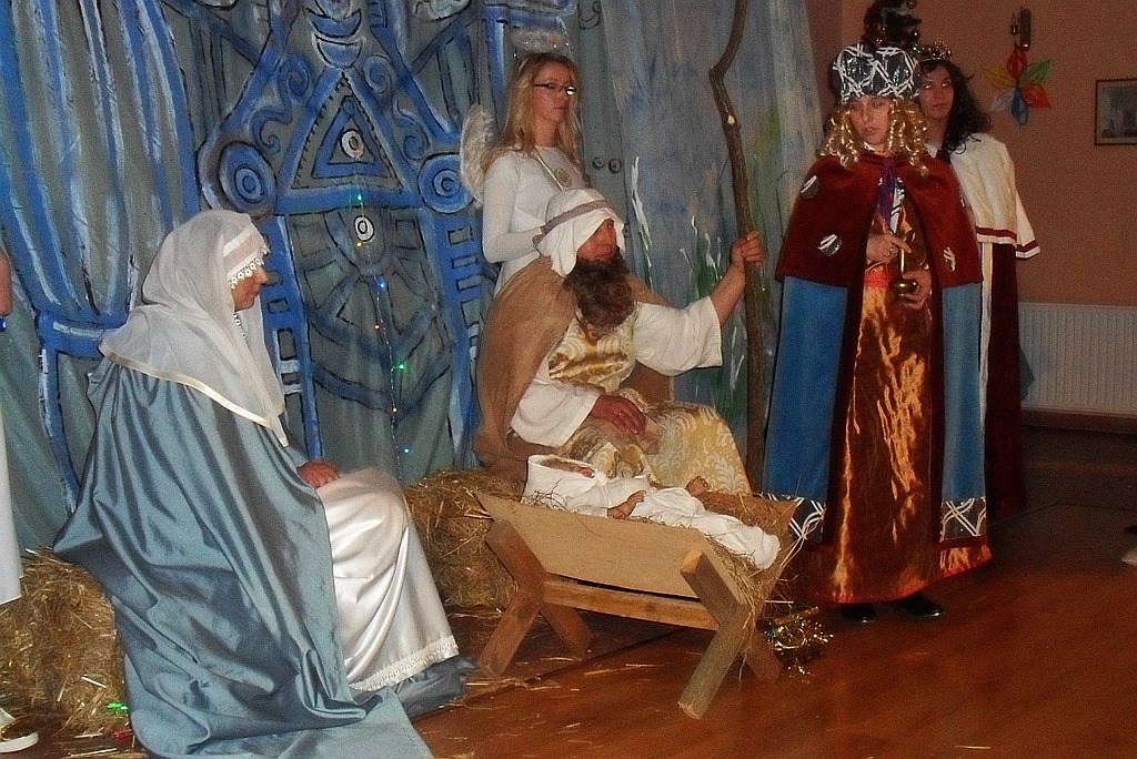Dorośli mieszkańcy Szczytnik nad Kaczawą wystawili jasełka