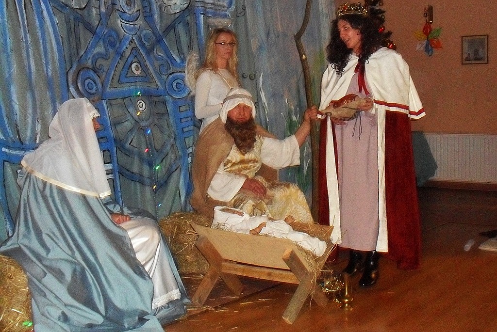 Dorośli mieszkańcy Szczytnik nad Kaczawą wystawili jasełka