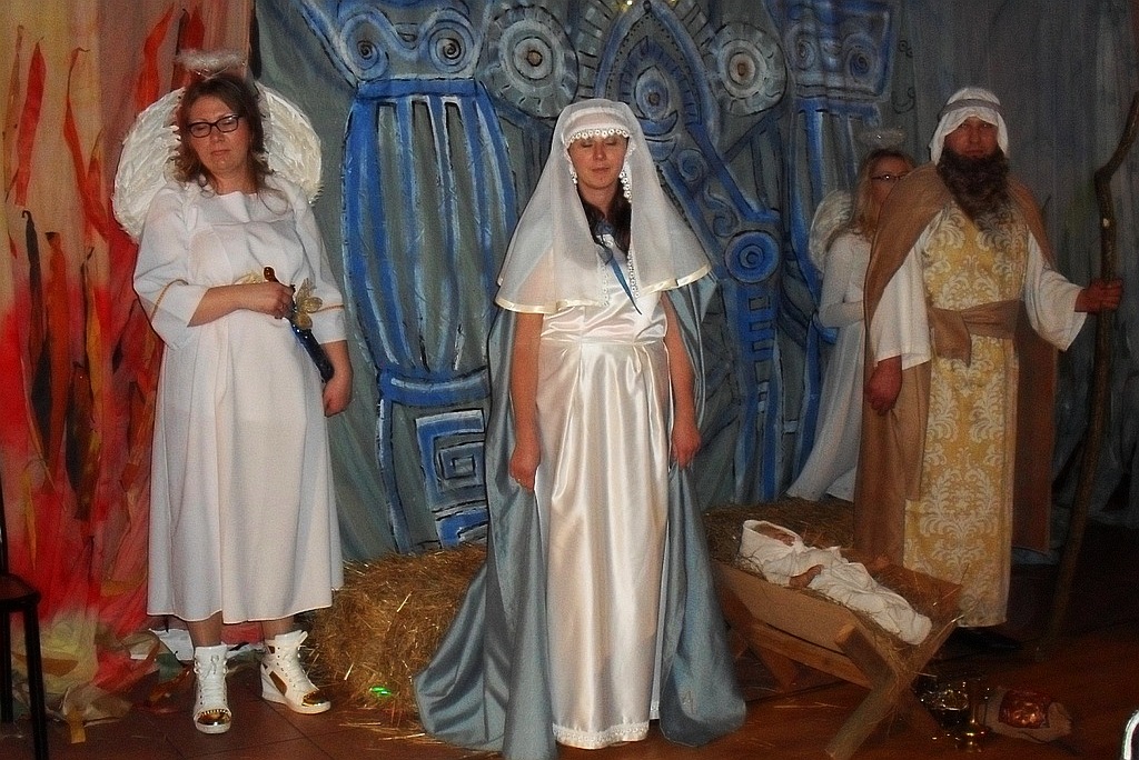 Dorośli mieszkańcy Szczytnik nad Kaczawą wystawili jasełka