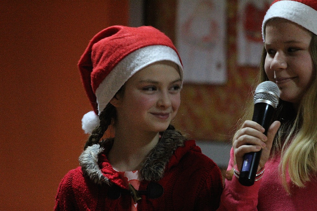Magdalena Marchewka gościem kolędowego biesiadowania w SP 20