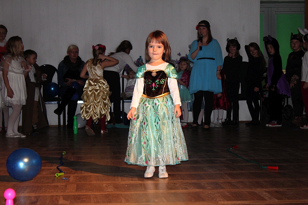 Zabawa karnawałowa dla dzieci w Domu Kultury Atrium