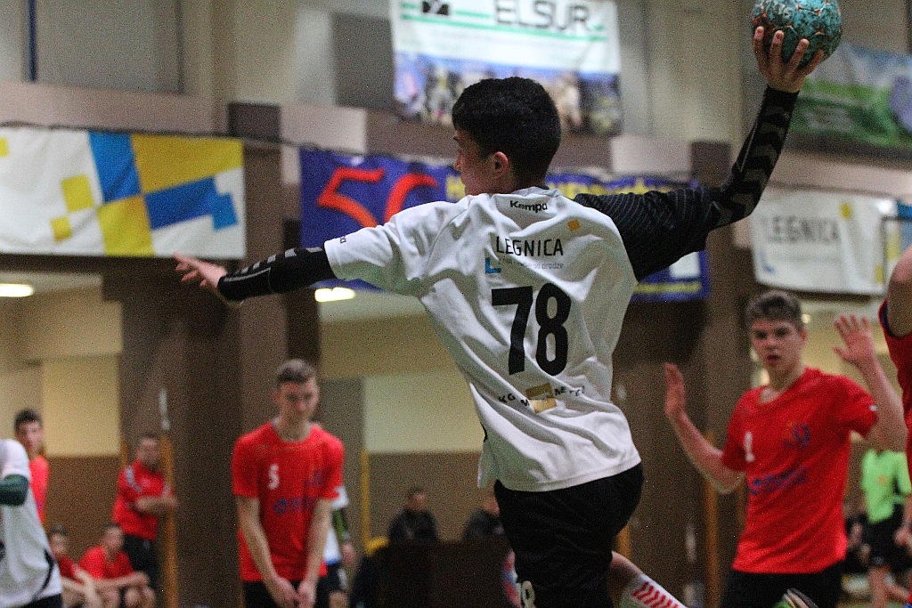 Derby Legnicy dla młodych piłkarzy ręcznych Siódemki Miedź