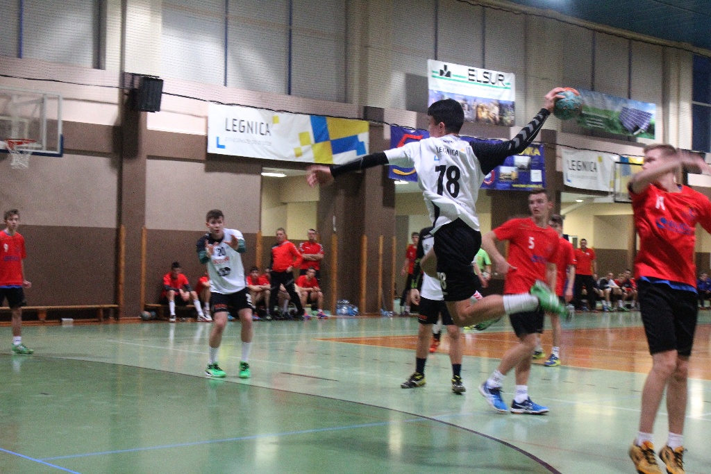 Derby Legnicy dla młodych piłkarzy ręcznych Siódemki Miedź