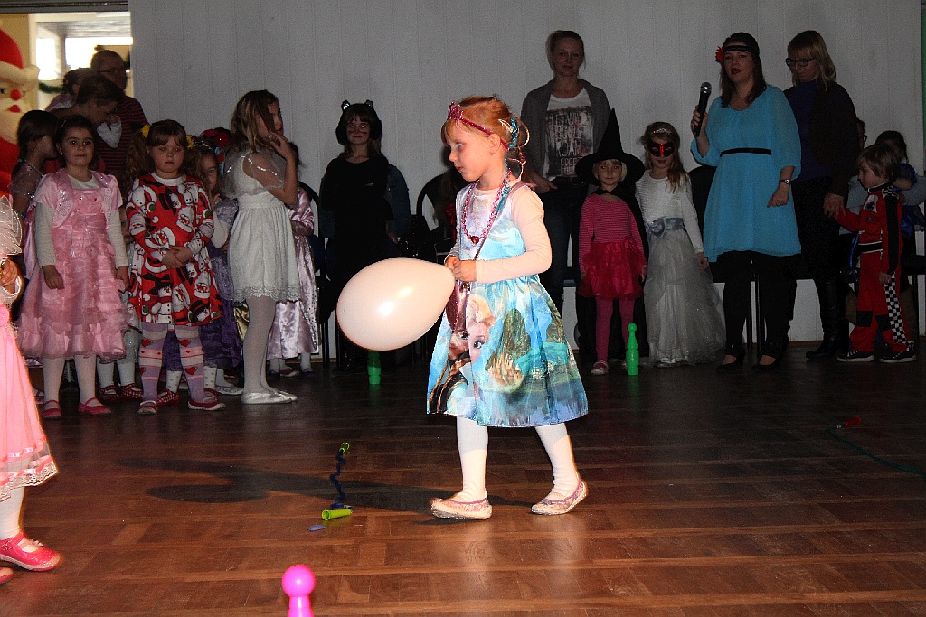 Zabawa karnawałowa dla dzieci w Domu Kultury Atrium