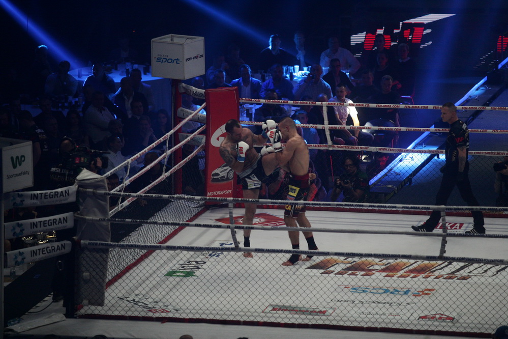 Biszczak pokonał niejednogłośnie na punkty Ormianina Hunanyana