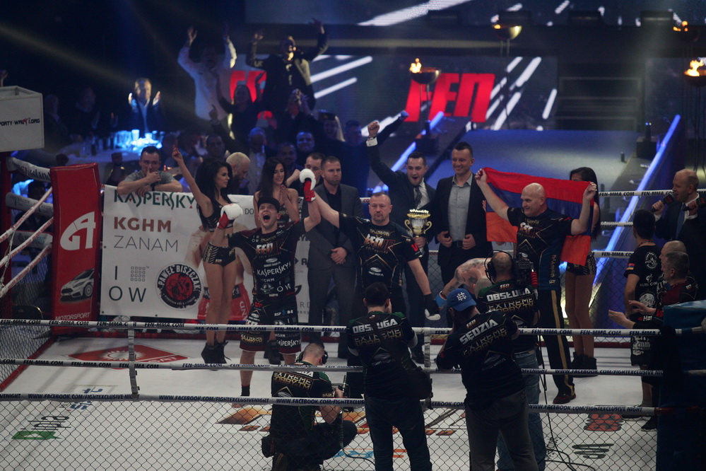Biszczak pokonał niejednogłośnie na punkty Ormianina Hunanyana