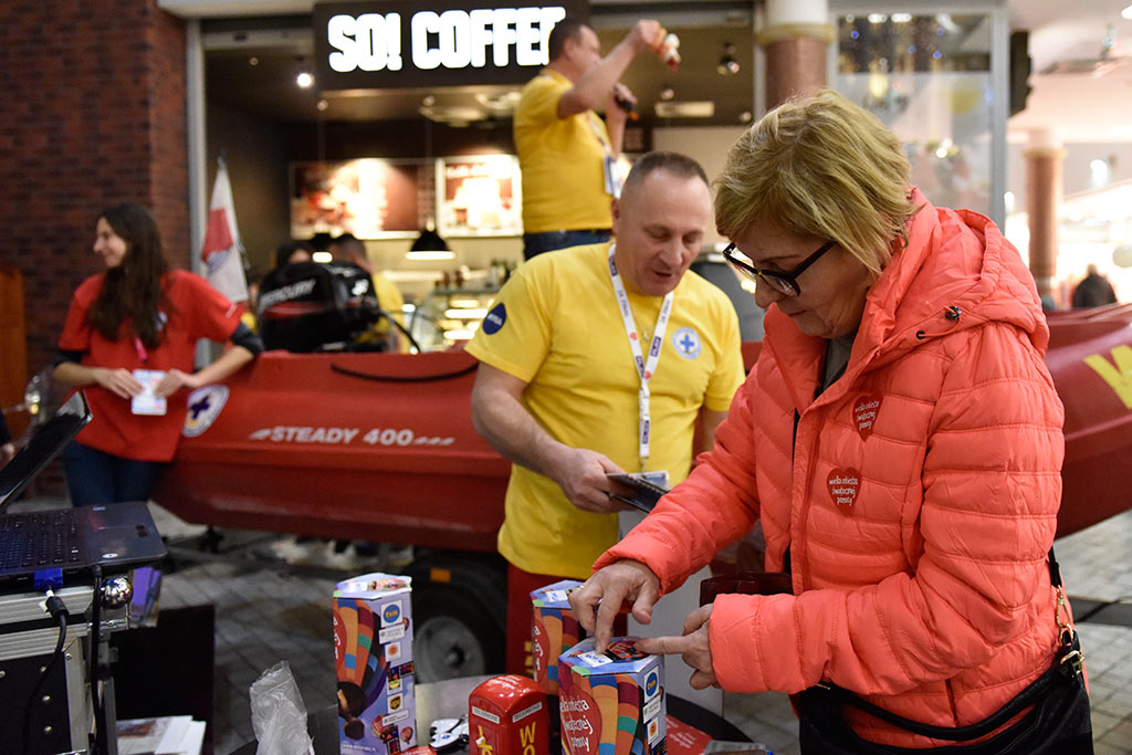 WOŚP: W Galerii Piastów rozpoczęły się koncerty i licytacje